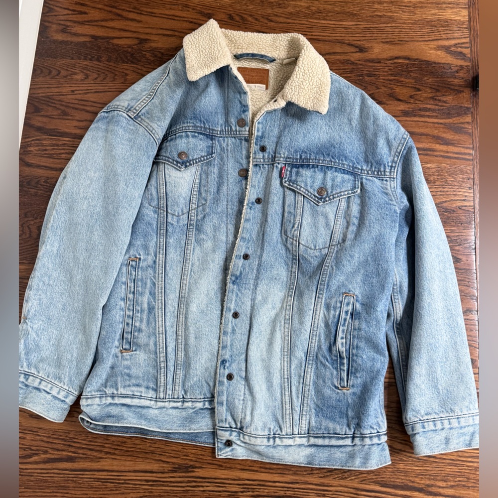 Levi’s Oversized Sherpa Denim Jacket